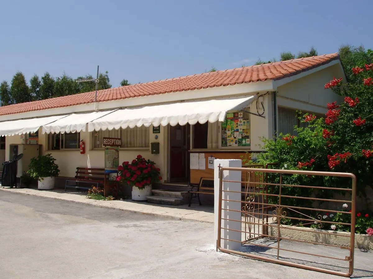Camping Karavomilos Beach Sami  Campsite Sami (Kefalonia)